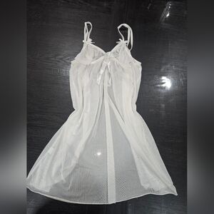 Whitw Ribboned Women's Nightgown